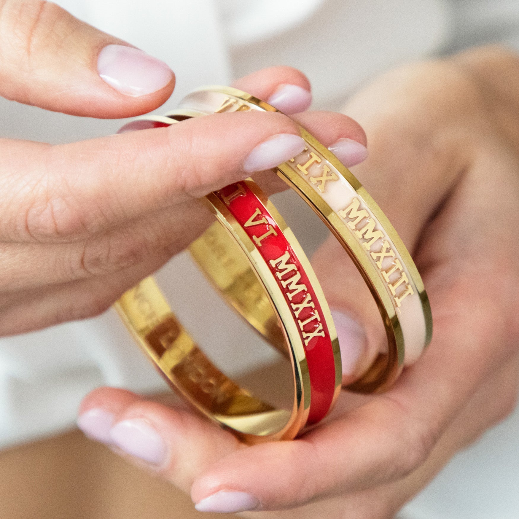 Best Personalised Mother's Day Jewellery Gifts UK 2026 | Engraved Necklaces & Bangles for Mum – Florence London