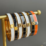 Sample sale | Sample | Oval sample bangle